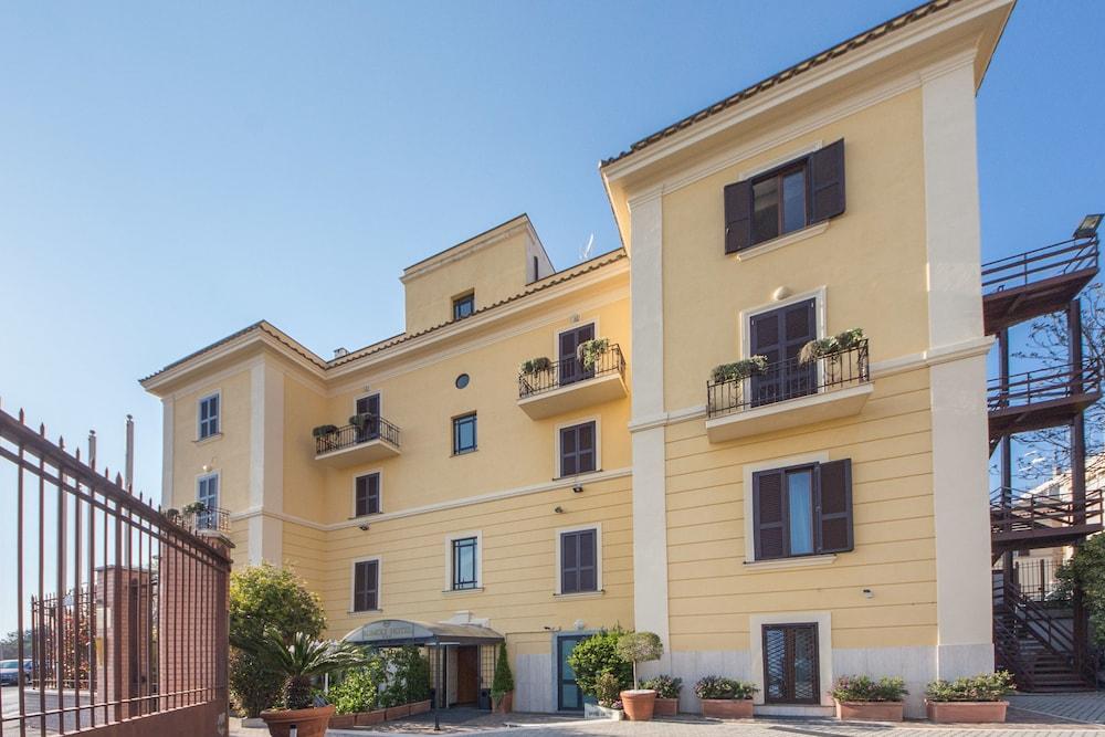 Romoli Hotel 3*