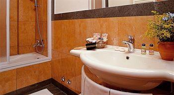 Romoli Hotel 3*