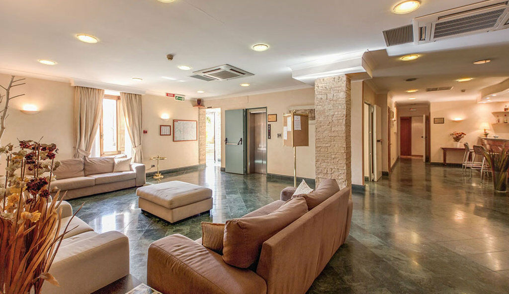 Hotel Romoli 3*