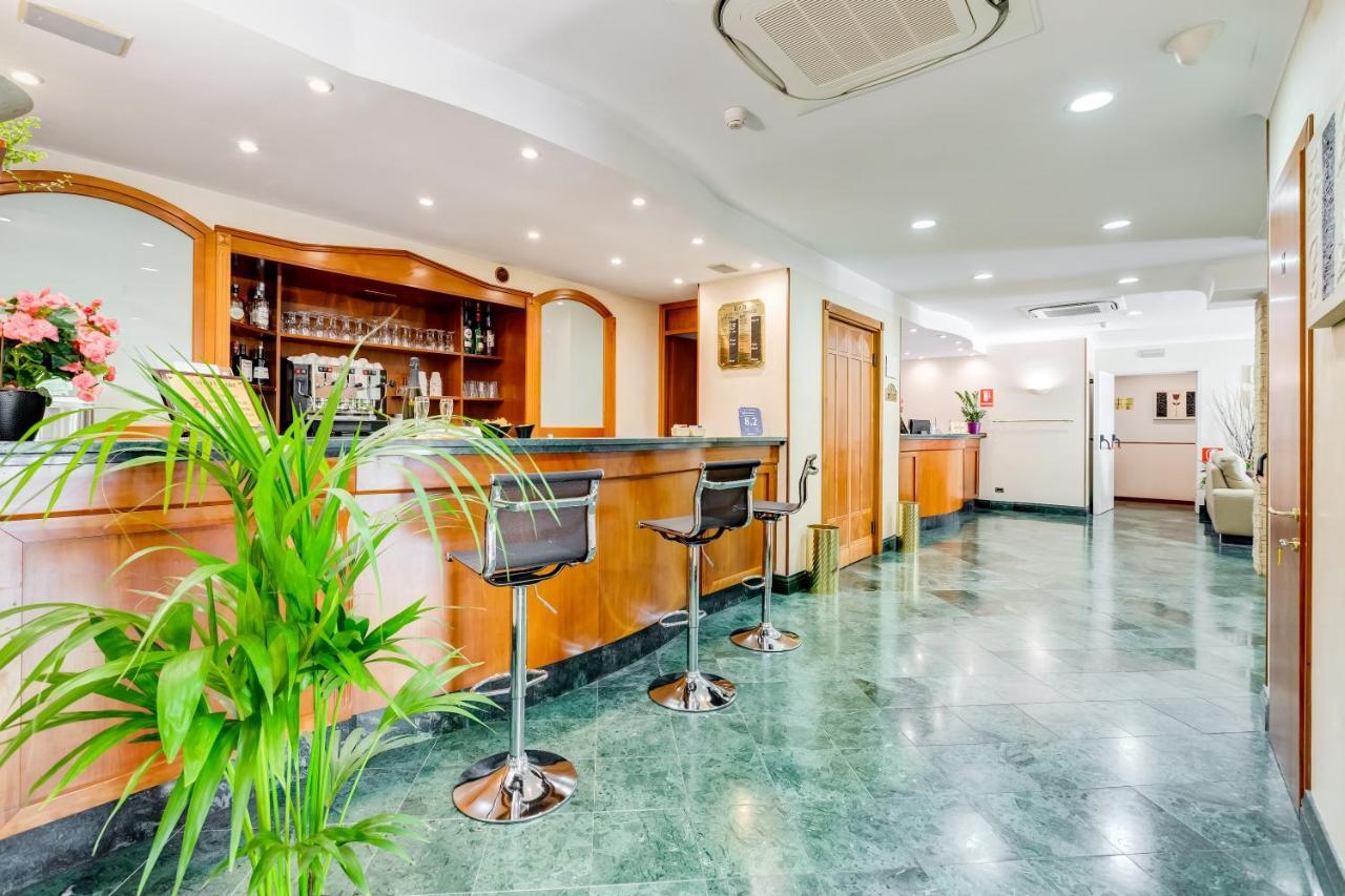 Hotel Romoli